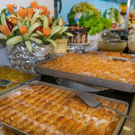 Kleopatra Life فندق 4*