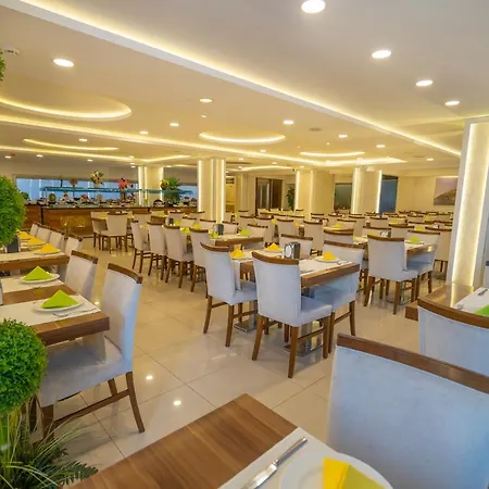 Kleopatra Life فندق 4*